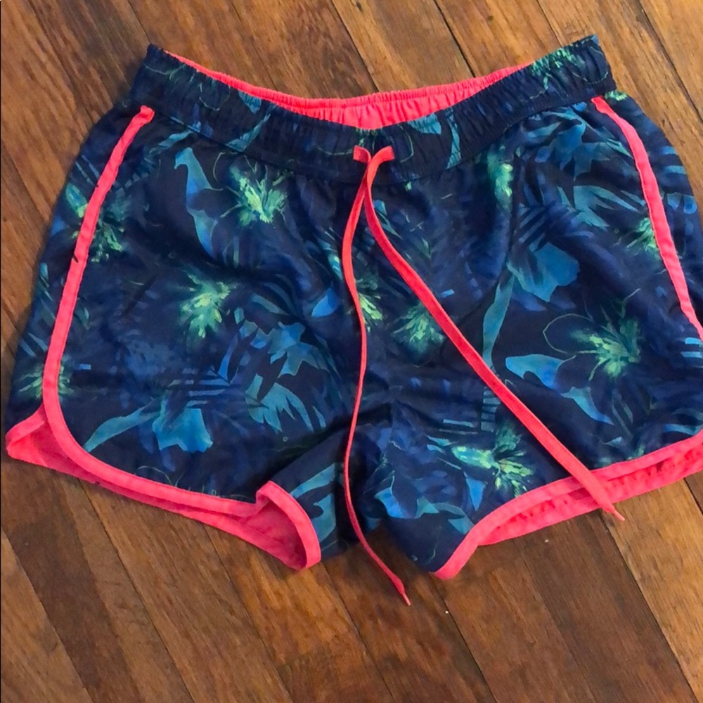 Reversible running shorts